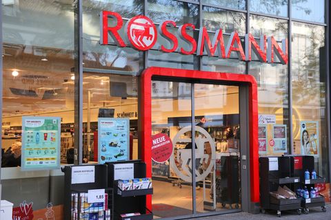 Rossmann appelliert an Käuferinnen und Käufer, die vom Rückruf betroffenen Maiswaffeln nicht mehr zu verzehren.
