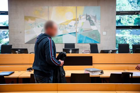 Mehr als 32 Jahre nach dem gewaltsamen Tod eines Mädchens in Unterfranken startet vor dem Landgericht Würzburg der Prozess gegen