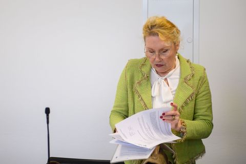 Landesopferbeauftragte Gabriele Theren hat ihren Tätigkeitsbericht zu den Jahren 2020 bis 2025 vorgestellt. (Archivbild) Foto: K