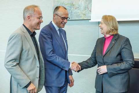 Merz kommt zur Fraktionssitzung der SPD