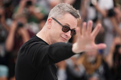 Regisseur Nicolas Winding Refn stellt in Cannes seinen Film "Her Private Hell" vor. Foto: Scott A Garfitt/Invision/AP/dpa