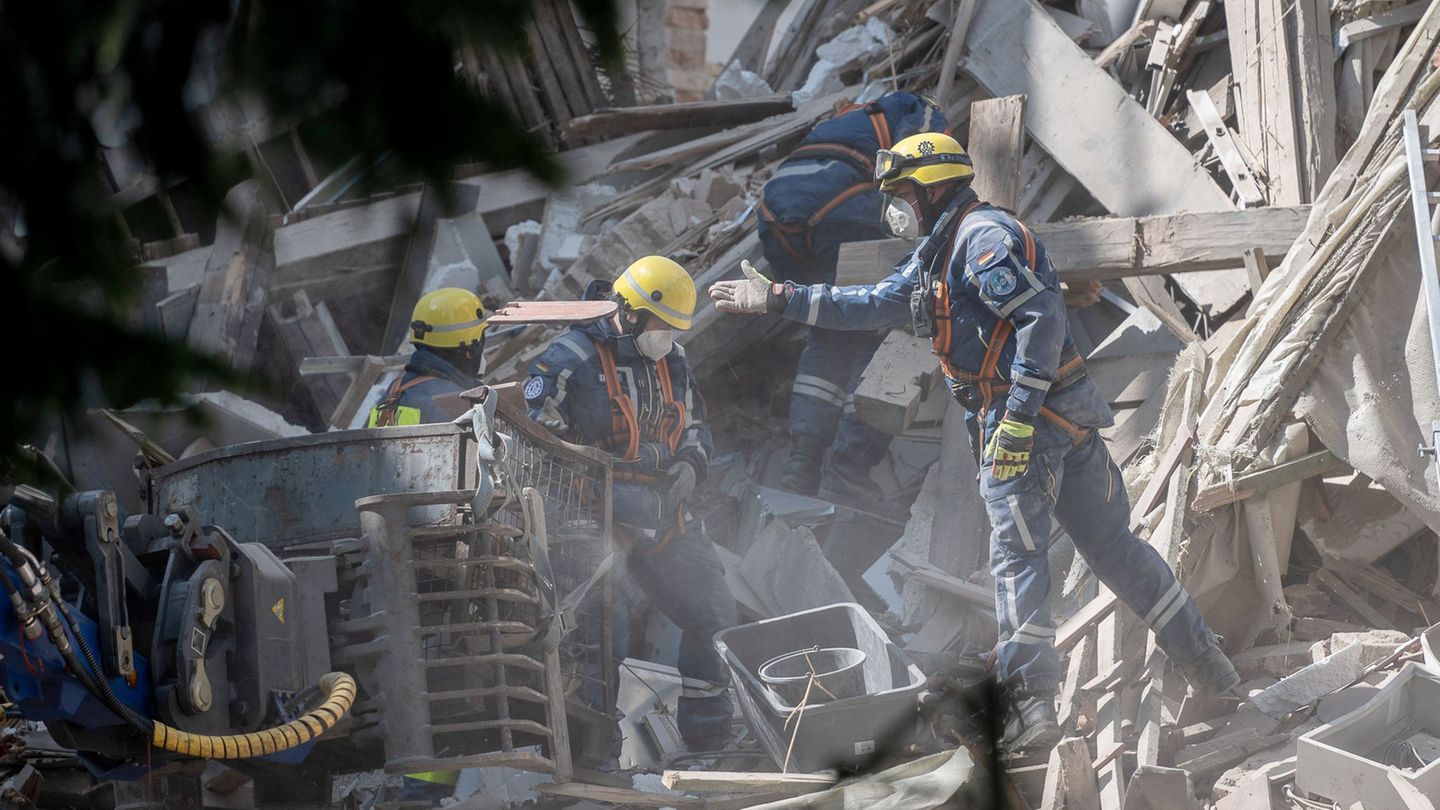 Auch für das THW ist der Einsatz in Görlitz nicht alltäglich. Foto: Paul Glaser/dpa