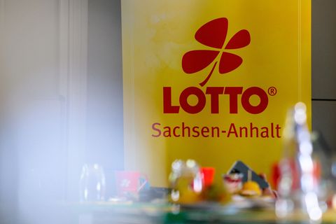 Bisher ist noch unklar, wer genau der Glückspilz ist. (Symbolbild) Foto: Klaus-Dietmar Gabbert/dpa