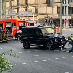 Der Fahrer war in der Stuttgarter Innenstadt mit seinem Geländewagen von der Straße abgekommen. (Archivbild) Foto: Marco Kreftin