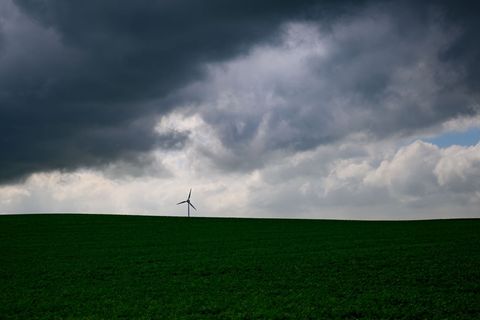 Trübes Wetter für Berlin und Brandenburg. Der Deutsche Wetterdienst rechnet mit starker Bewölkung. Gebietsweise kann es zu Schau