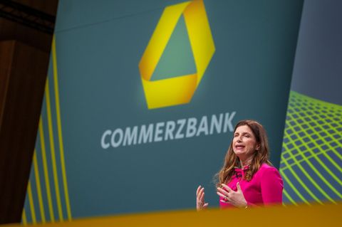 Kämpft um die Eigenständigkeit der Commerzbank: Konzernchefin Bettina Orlopp. Foto: Andreas Arnold/dpa