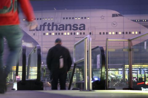 Die Lufthansa setzt auf den Flughafen München und will massiv seine Kapazitäten ausbauen. (Illustration) Foto: Karl-Josef Hilden