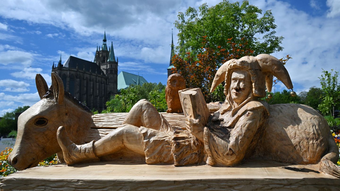 Die letzten Regenwolken ziehen über den Himmel. Sonnenschein dominiert das Wochenende. (Symbolbild) Foto: Martin Schutt/dpa