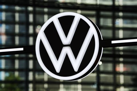 Auf der Betriebsversammlung in Wolfsburg sprach auch Konzernchef Blume zur Belegschaft. (Symbolbild) Foto: Swen Pförtner/dpa