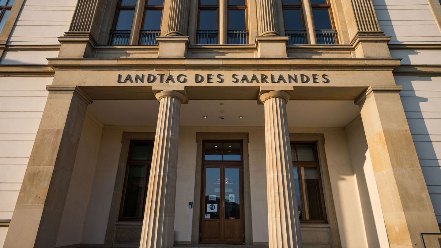 Der Landtag des Saarlandes hat einen Untersuchungsausschuss eingesetzt. Foto: Oliver Dietze/dpa