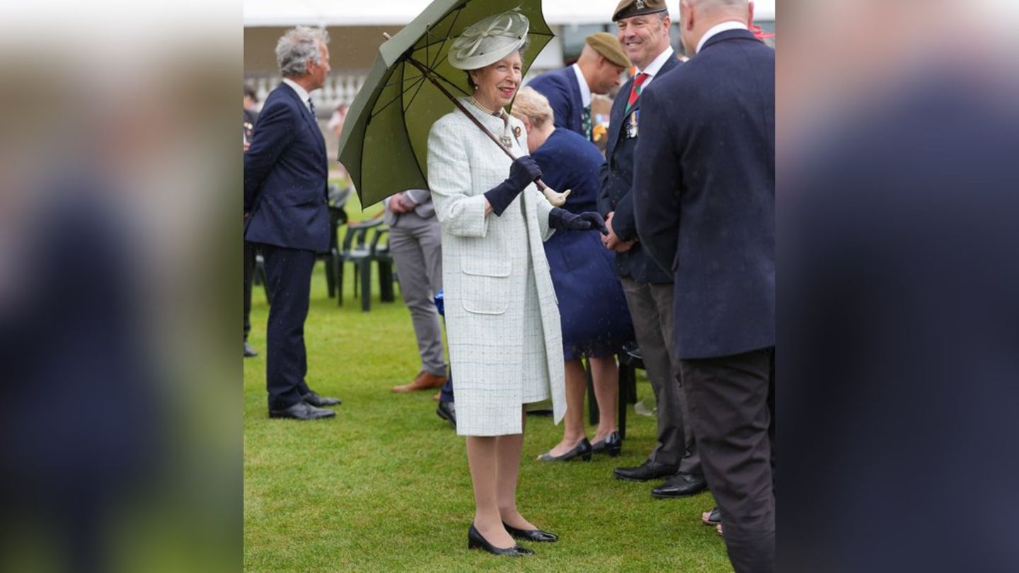 Prinzessin Anne bei ihrer Gartenparty vor dem Buckingham-Palast.