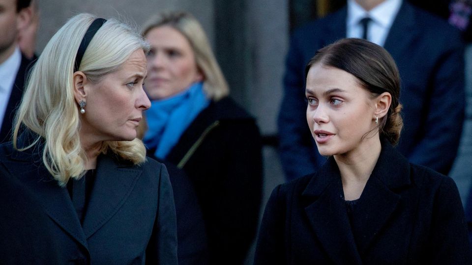Juliane Snekkestad im Gespräch mit Mette-Marit