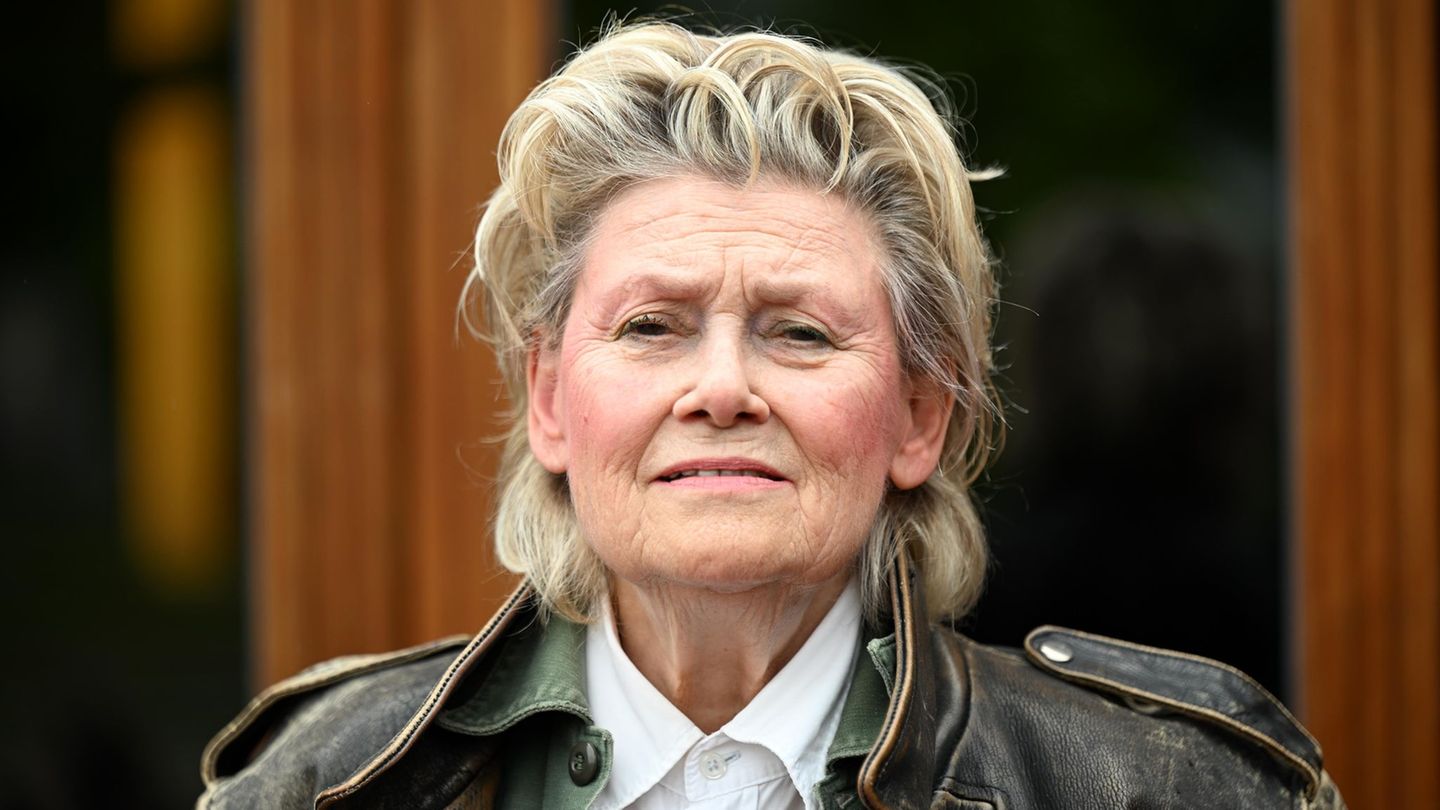 Gitte Hænning blickt mit 79 auf mehr als sieben Jahrzehnte Bühne zurück. Foto: Shireen Broszies/dpa