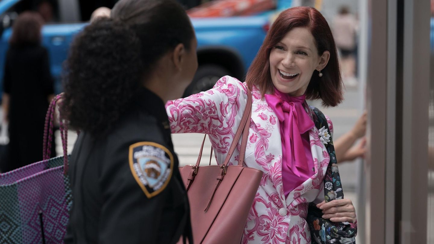 Staatsanwältin Elsbeth Tascioni (Carrie Preston, rechts) überrascht mit ihrer ungewöhnlichen Art auch die engsten Mitarbeiter immer wieder.