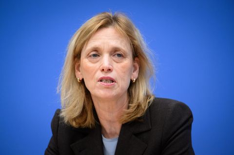 Rotstift beim Elterngeld: Wen es treffen könnte