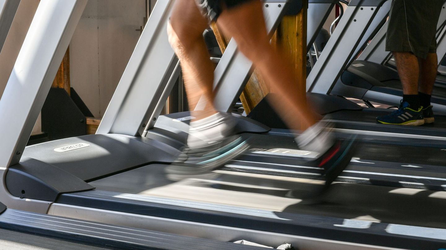 Der Bundesgerichtshof verhandelt über eine Klage gegen einen Fitnessanbieter. (Symbolbild) Foto: Jens Kalaene/dpa-Zentralbild/dp