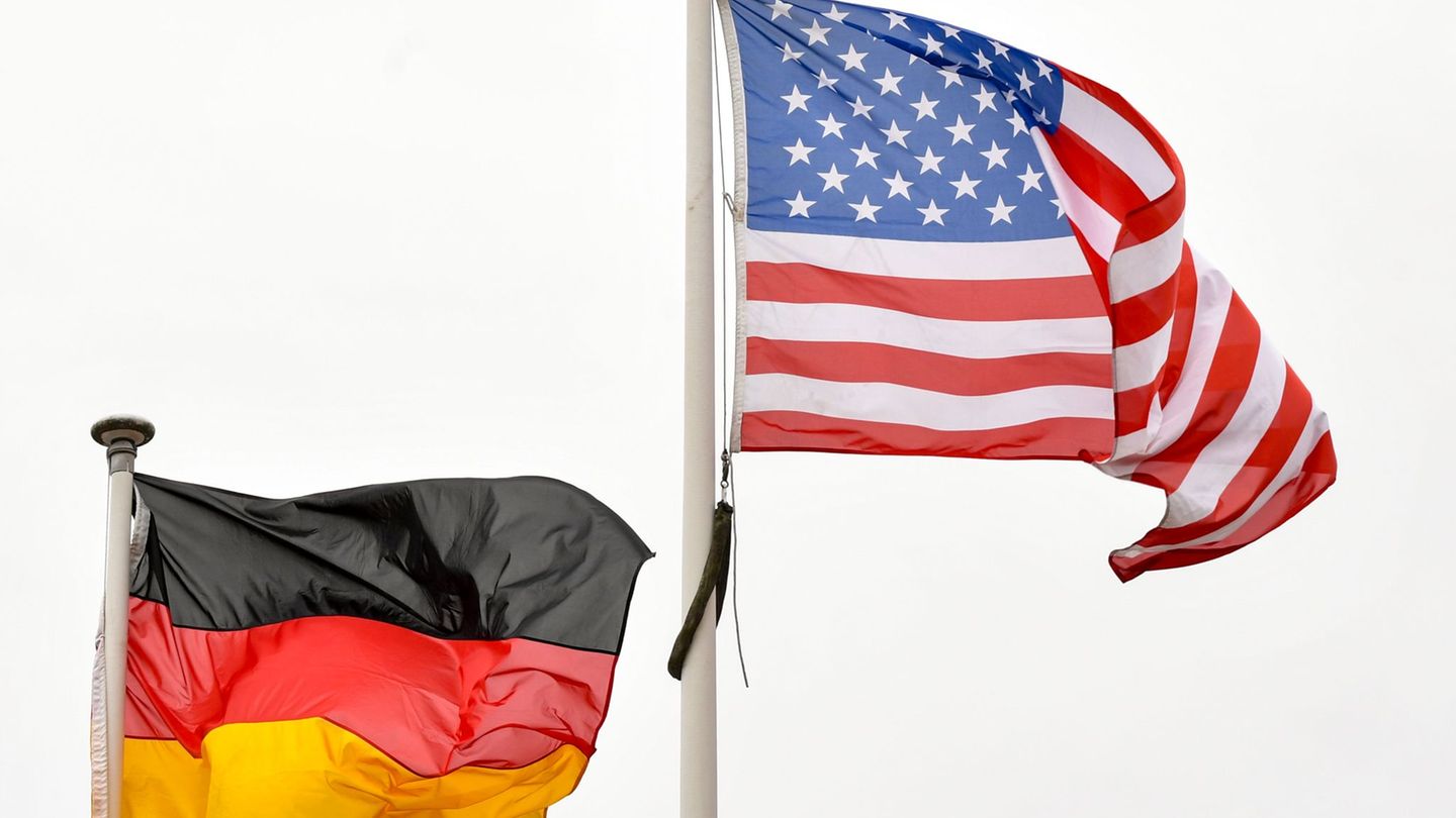 Deutschland und die USA sind wichtige Handelspartner, höhere Zölle bremsen jedoch das Geschäft. (Symbolbild) Foto: Jens Kalaene/
