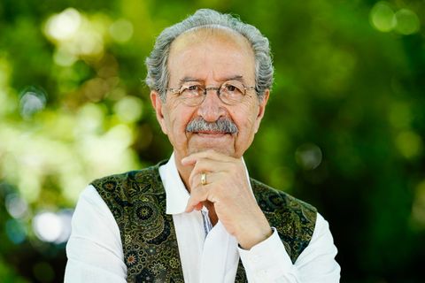 Rafik Schami erhielt 2022 die Carl-Zuckmayer-Medaille für seine Verdienste um die deutsche Sprache. (Archivbild) Foto: Uwe Anspa