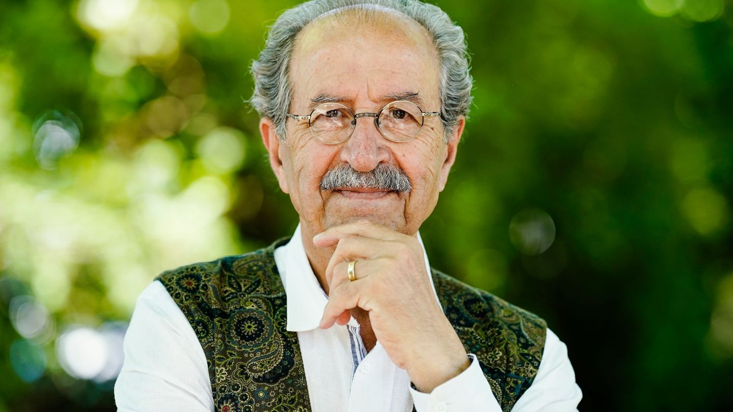 Rafik Schami erhielt 2022 die Carl-Zuckmayer-Medaille für seine Verdienste um die deutsche Sprache. (Archivbild) Foto: Uwe Anspa