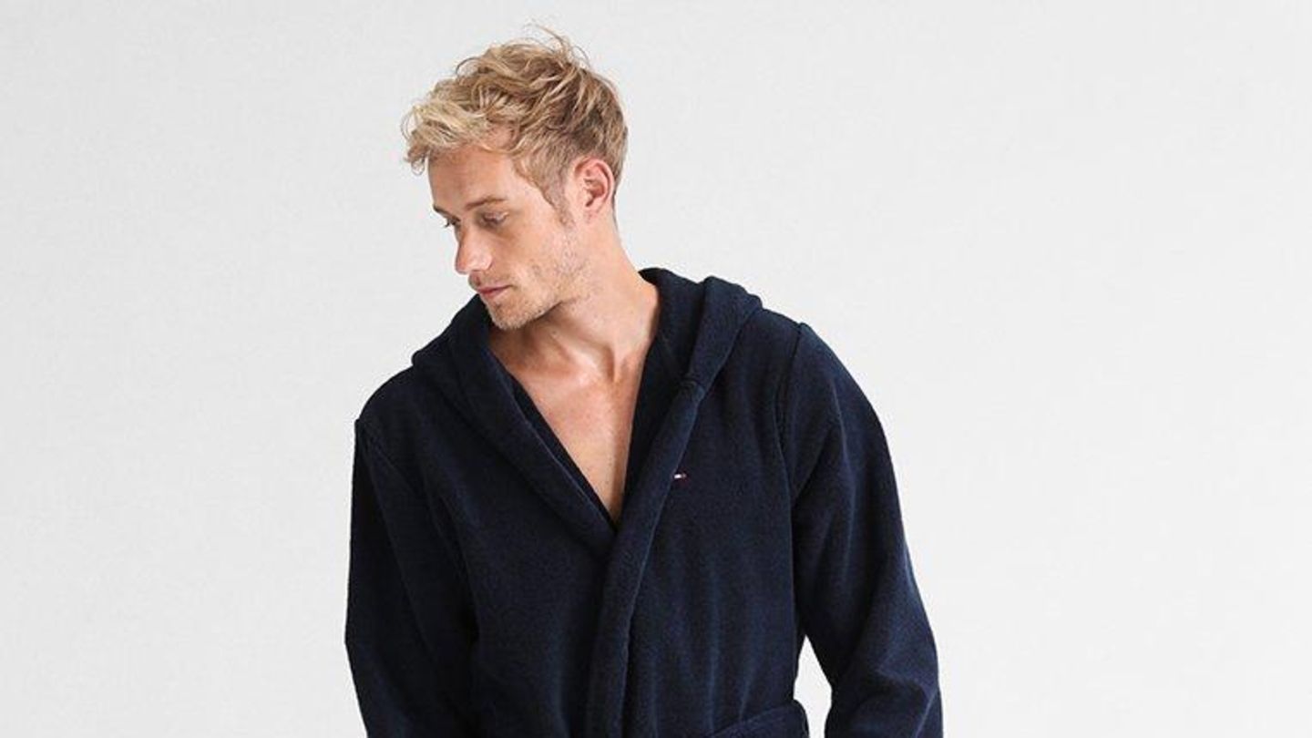 Wellness-Deal: Hilfiger-Bademantel 44 Prozent günstiger