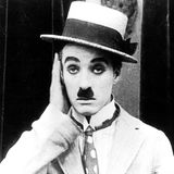 Charlie Chaplin in einer Filmszene