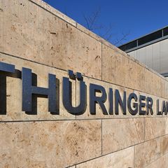 Im Thüringer Landtag ist ein Linke-Vorstoß zur Schaffung einer Arbeitskammer nicht in den Ausschuss überwiesen worden. (Symbolbi