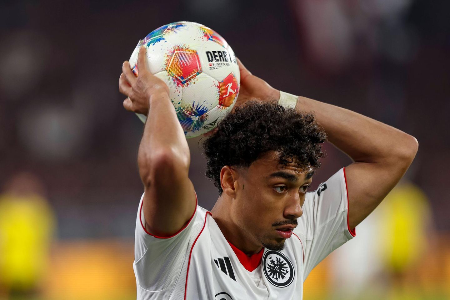 Nathaniel Brown beim Spiel für Eintracht Frankfurt