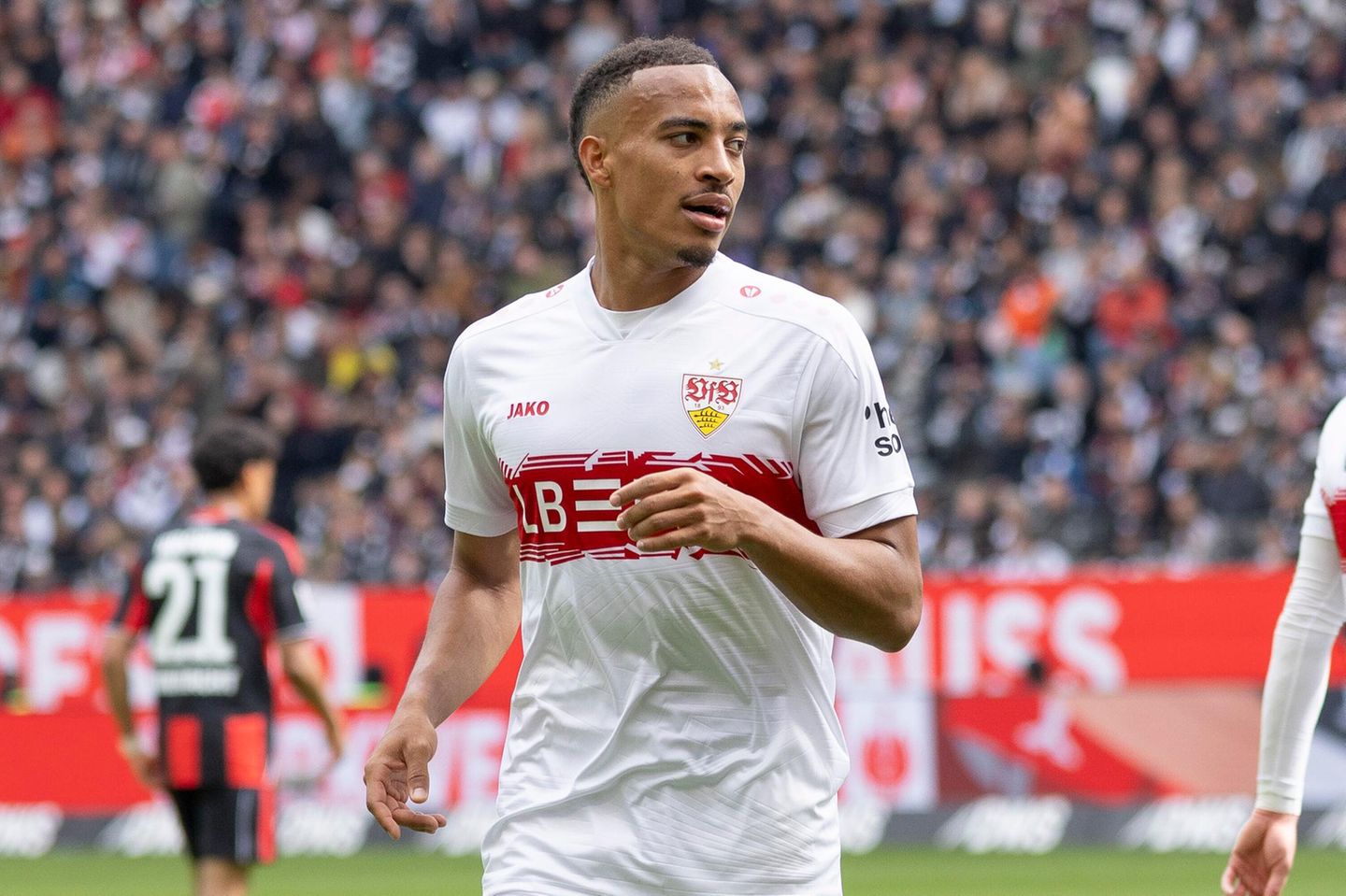 Jamie Leweling im Dress des VfB Stuttgart
