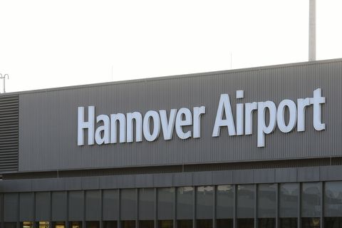 Am Flughafen Hannover wurde direkt neben der Nordbahn eine Granate aus dem Zweiten Weltkrieg entdeckt. (Symbolbild) Foto: Holger