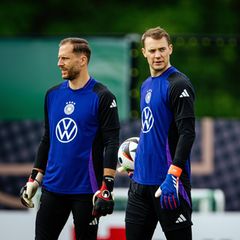 Manuel Neuer (r.) und Oliver Baumann im DFB-Dress (Archivbild)
