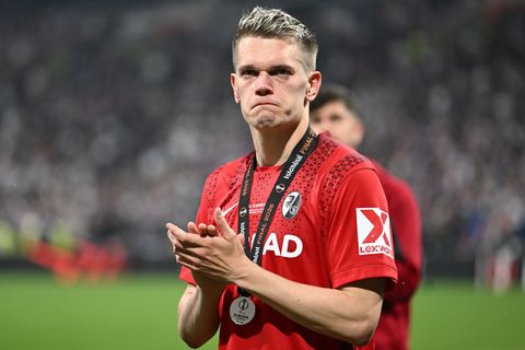 Matthias Ginter war heftig enttäuscht nach der Finalniederlage. Auch zur WM darf er nicht. Foto: Robert Michael/dpa