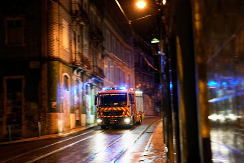 Die Kinder wurden rund 60 Kilometer südöstlich von Lissabon gefunden. (Symbolbild) Foto: Armando Franca/AP/dpa