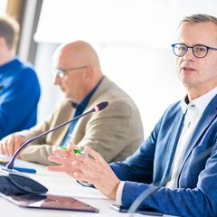 Grünen-Fraktionsmanager Volker Bajus betont die Bedeutung von Schutzkonzepten gegen Übergriffe. (Archivbild) Foto: Moritz Franke