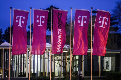 Bei der Telekom gibt es Grund zur Freude: Der Magenta-Konzern hat einen KI-Auftrag des Bundes an Land gezogen. (Archivbild) Foto