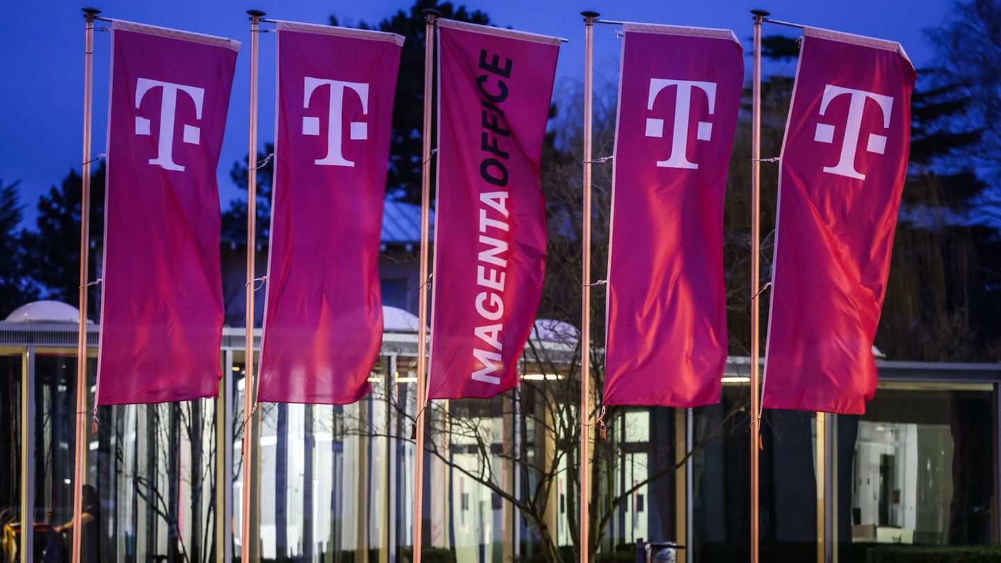 Bei der Telekom gibt es Grund zur Freude: Der Magenta-Konzern hat einen KI-Auftrag des Bundes an Land gezogen. (Archivbild) Foto