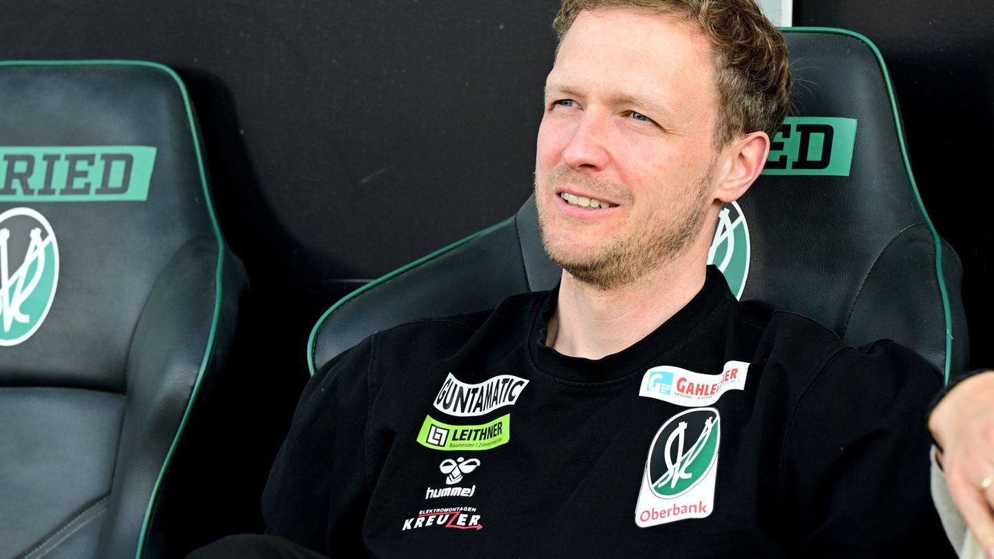 Maximilian Senft wird neuer Trainer beim Karlsruher SC. (Archivbild) Foto: Expa/ Reinhard Eisenbauer/APA/dpa