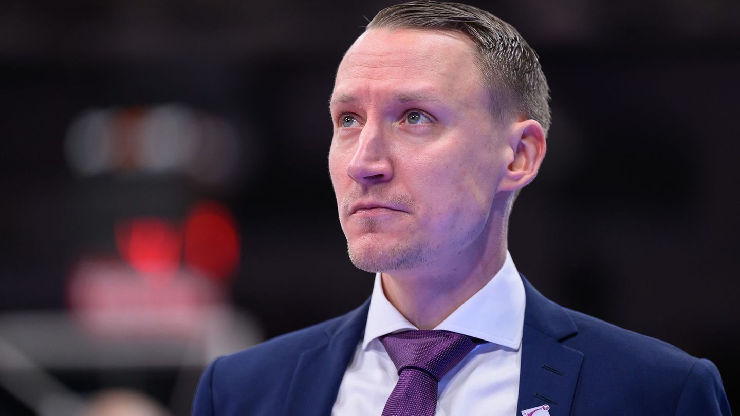 Mikko Riipinen ist nicht länger Trainer der MHP Riesen Ludwigsburg. (Archivbild) Foto: Swen Pförtner/dpa