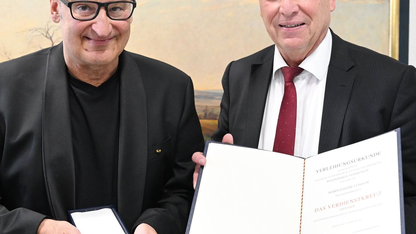 Pur-Frontmann Hartmut Engler bekommt eine hohe Auszeichnung. Foto: Franziska Kraufmann/dpa