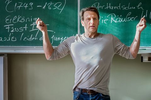 Hendrik Duryn ist wieder "Der Lehrer".