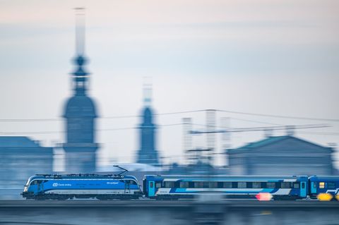 Mit der Neubaustrecke zwischen Dresden und Prag soll die Fahrzeit von jetzt etwa 2,5 Stunden auf nur noch eine Stunde sinken. (A
