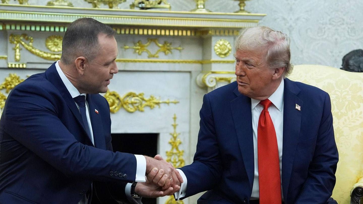 Beim Antrittsbesuch von Polens Präsident Karol Nawrocki (l.) im September 2025 hatte er sich bestens mit Donald Trump (r.) verstanden