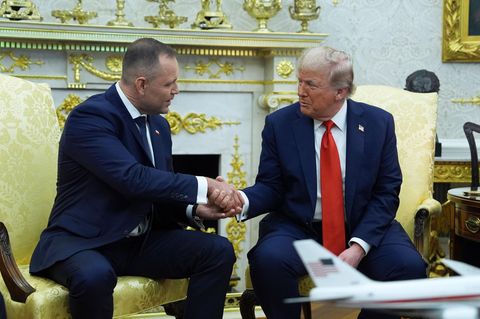 Beim Antrittsbesuch von Polens Präsident Karol Nawrocki (l.) im September 2025 hatte er sich bestens mit Donald Trump (r.) verstanden