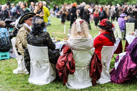Das Wave-Gotik-Treffen startet mit Kim Wilde und 200 Künstlerinnen und Künstlern in Leipzig. (Archivbild) Foto: Jan Woitas/dpa