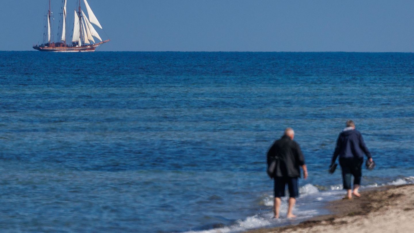 Am Wochenende soll es in Mecklenburg-Vorpommern frühsommerlich warm werden. Foto: Jens Büttner/dpa