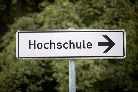 Thüringer Hochschulen sollen ihre Forschungsergebnisse noch aktiver in eine breitere Öffentlichkeit kommunizieren. (Symbolbild)