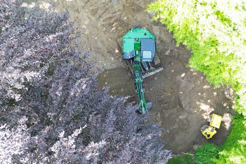 Beim Buddeln im Garten muss man aufpassen. Foto: Bernd Weißbrod/dpa