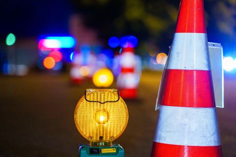 Am Donnerstagabend ereignete sich ein schwerer Verkehrsunfall im Kreis Offenbach. (Symbolbild) Foto: Andreas Arnold/dpa