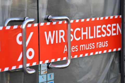 Auch im Februar haben viele Firmen Insolvenz anmelden müssen. (Symbolbild) Foto: Martin Schutt/dpa-Zentralbild/dpa