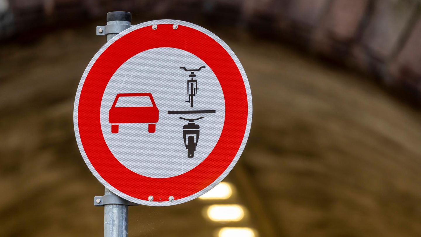 Verkehrsschild Verkehrszeichen 277.1