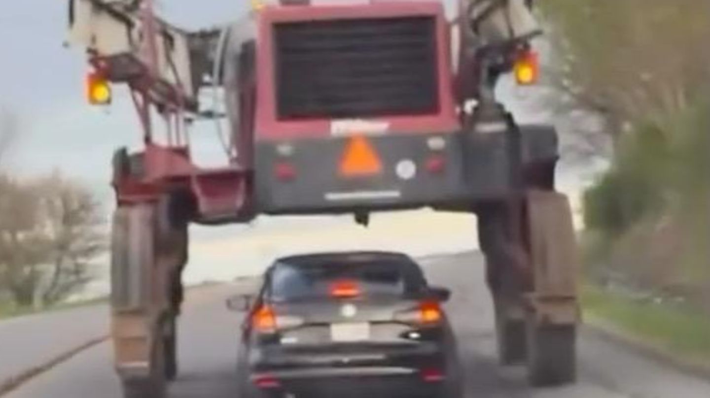 New York: Autofahrer tunneln selbstfahrende Landmaschine – Video zeigt 